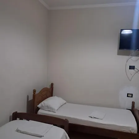 Hostel Vrrini *