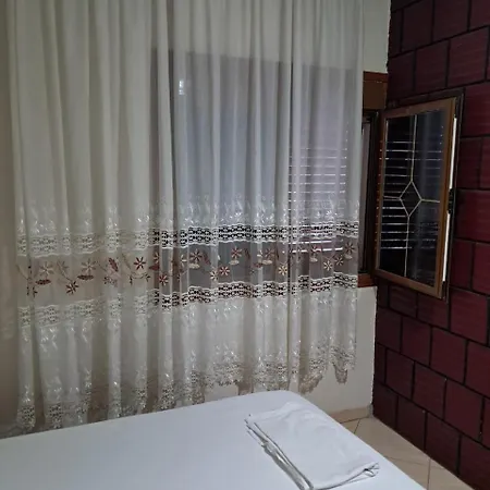 Hostel Vrrini
