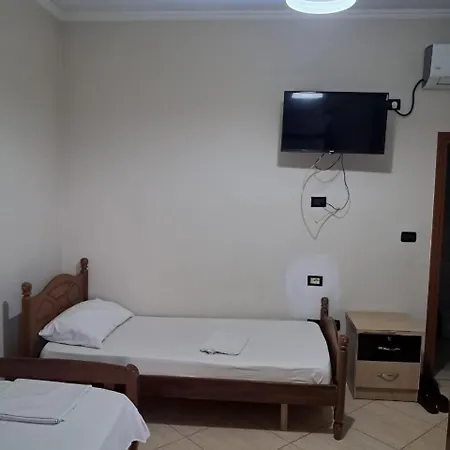 Hostel Vrrini